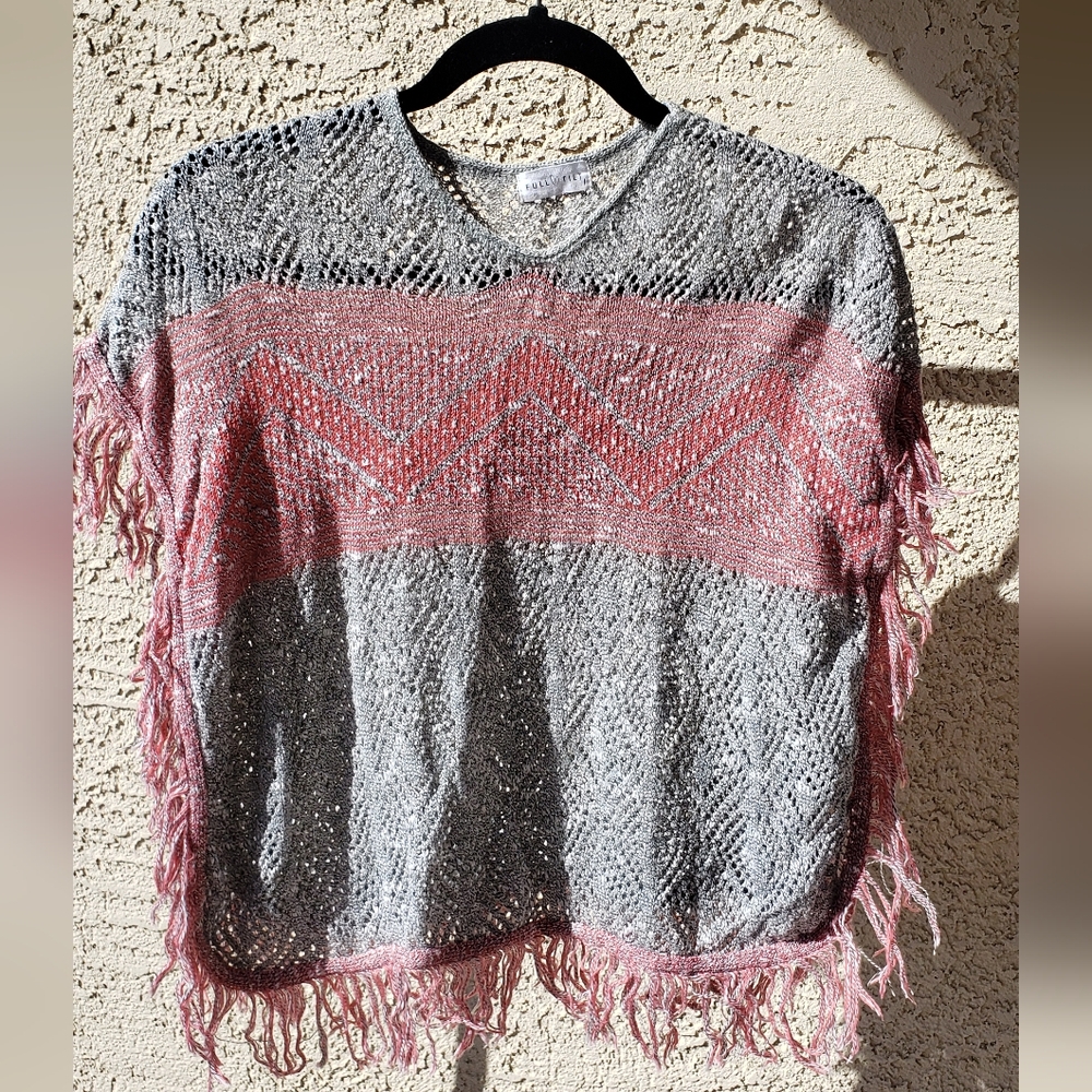 Full Tilt gray/pink knit top with fringe size L